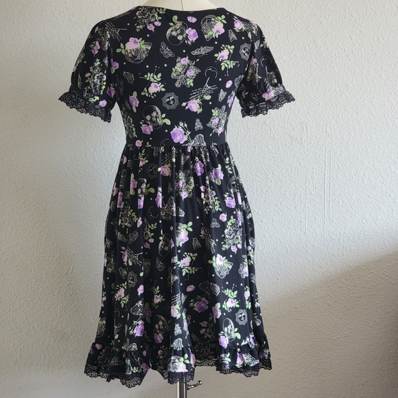 Hot Topic Floral Bones & Lace Dress - Picture 8 of 10